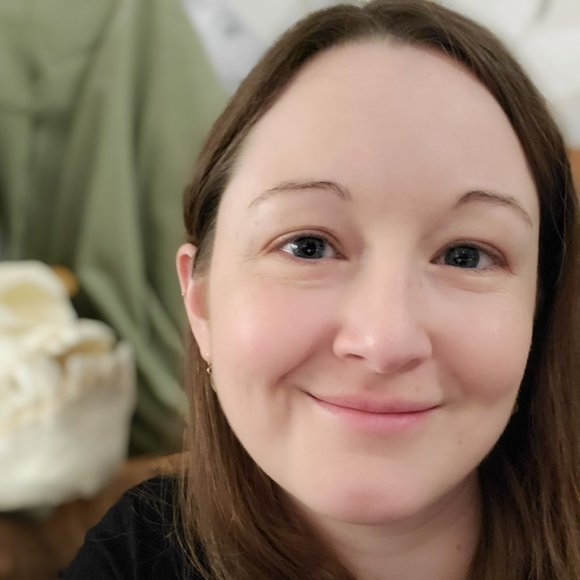 Meet your Posher, Kara - Picture 1 of 1